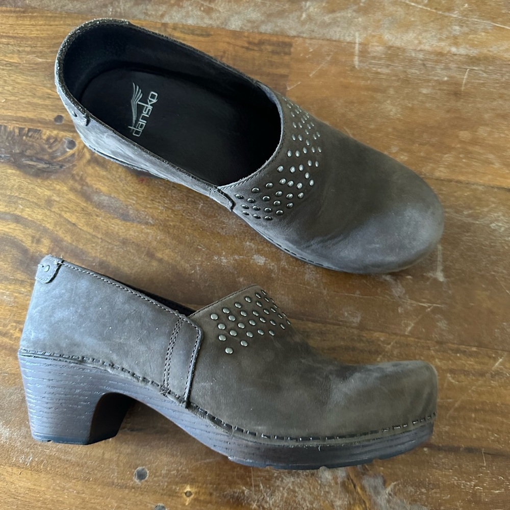 Dansko brown studded slip on comfort clogs ladies size 38